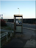 SU4310 : Telephone kiosk at the junction of Obelisk Road and Victoria Road, Woolston by Rob Candlish