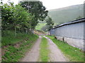 Track leading through Troed-rhiw-ruddwen