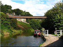 SE0623 : Pipe bridge over the canal by Stephen Craven