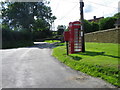 Telephone box, Garsdon