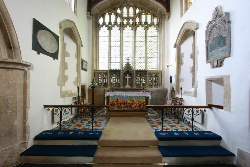 St Andrew, East Hagbourne - Sanctuarery © John Salmon :: Geograph ...