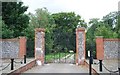 Impressive entrance gateway, Knockholt