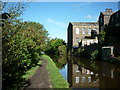 Walking along the Leeds to Liverpool Canal #290