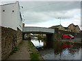 Walking along the Leeds to Liverpool Canal #335