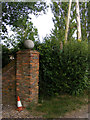 Footpath leaving Wangford Road near Paradise Farm