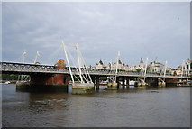 TQ3080 : Hungerford and Golden Jubilee Bridges by N Chadwick