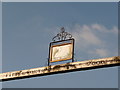 Fittleworth: Swan Inn pub sign