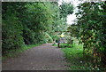 Thames Path approaching Hammersmith Bridge