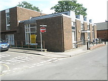 TM2749 : Woodbridge Library, New Street by Basher Eyre