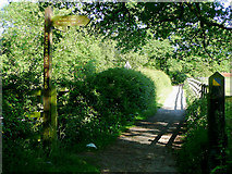 SK3900 : Public footpath on King Richard's Field, Leicestershire by Roger  D Kidd
