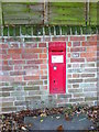 Postbox, Slinfold