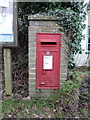 Glanvilles Wootton: postbox № DT9 46