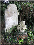 SU1409 : Gravestone, St Martin's Churchyard by Maigheach-gheal