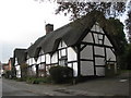 Black and white cottage in Cropthorne