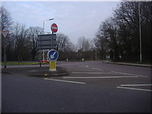 TQ3991 : Roundabout on New Road Woodford Green by David Howard