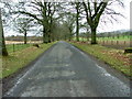 The B8063 heading east towards Harrietfield