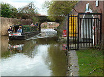 SO8555 : Worcester & Birmingham Canal, Lowesmoor by Chris Allen