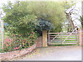 Footpath to the Bridleway to Easton Road