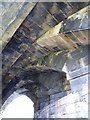 Arches under bridge, Y Felinheli