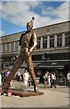 SU4111 : Freddie Mercury Statue by Paul Gillett