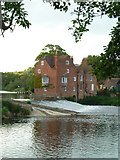 SO9946 : Fladbury weir and Cropthorne Mill by Chris Allen