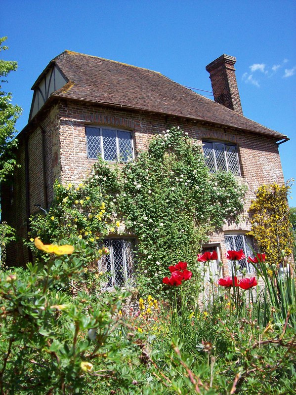 The South Cottage, Sissinghurst Castle © Len Williams :: Geograph ...