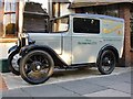 Austin Seven delivery van, the Original Maids of Honour tea-rooms, Kew: a closer view