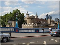 TQ3380 : Tower of London by Paul Gillett