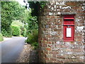 Lymington: postbox № SO41 39, Hollywood Lane