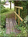 Footbridge of the footpath to the B1120 Badingham Road