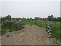 TQ9321 : Gate near Salts Farm by David Anstiss
