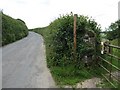 Junction of footpath and minor road from Broadhempston