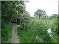 Footbridge near Stoke Park Farm