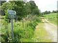 NN6494 : Start of public footpath to Newtonmore by Russel Wills