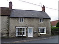 Milestone Cottage, Mere