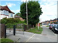 Approaching a postbox in Ringwood Road