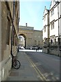 Approaching the junction of Merton and Oriel Streets