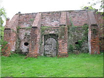 SU6266 : Ice house at Ufton Court by don cload