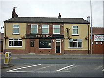 SD7305 : The Royal on Albert Road by Ian S