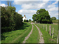 Bridleway running through Thornton Farm