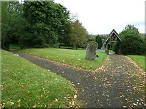 SP9626 : St. Nicholas, Church End, Hockliffe: church path (b) by Basher Eyre
