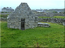 L9702 : Cill Ghobnait: Inis Oírr by louise price