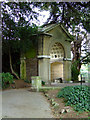 Arch in Gunnersbury Park