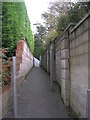 Footpath - Brearcliffe Drive