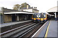 Trains in Aldershot station