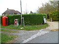 Chidham telephone box and postbox at footpath end