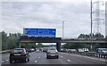Bridge across the M25 north of Junction 4a