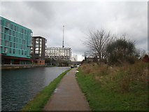 TQ3682 : View along the Regent's Canal by Robert Lamb