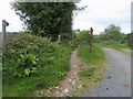 Footpath to Cwrt-y-prior