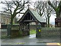 Mossley Parish Church of St George, Lych gate